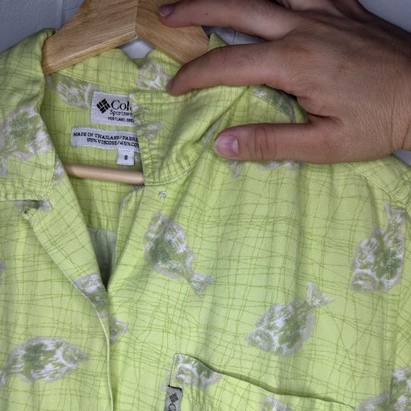 Vintage Columbia Sportswear Fish Print Button-Up Shirt Green Women’s Small - Picture 6 of 8
